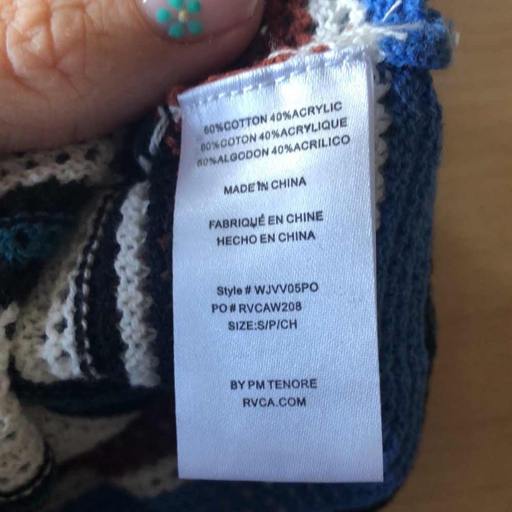 Mid drift RVCA sweater - Picture 4 of 4